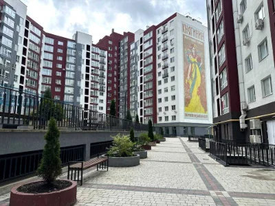 Квартира. Ивано-Франковск, Княгинин ул.