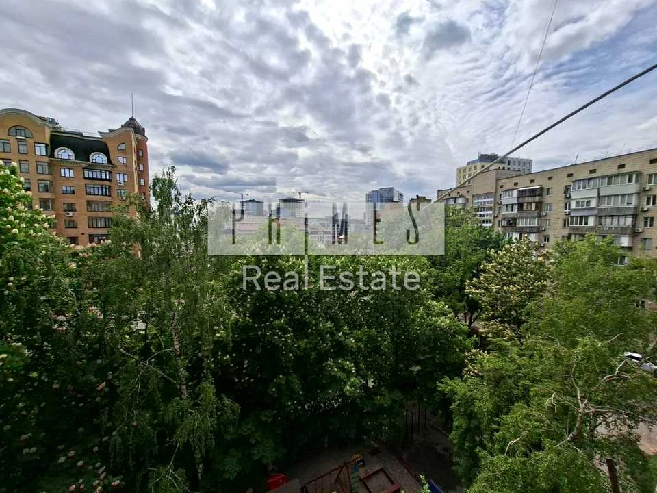 Квартира. Киев, Саксаганского улица
