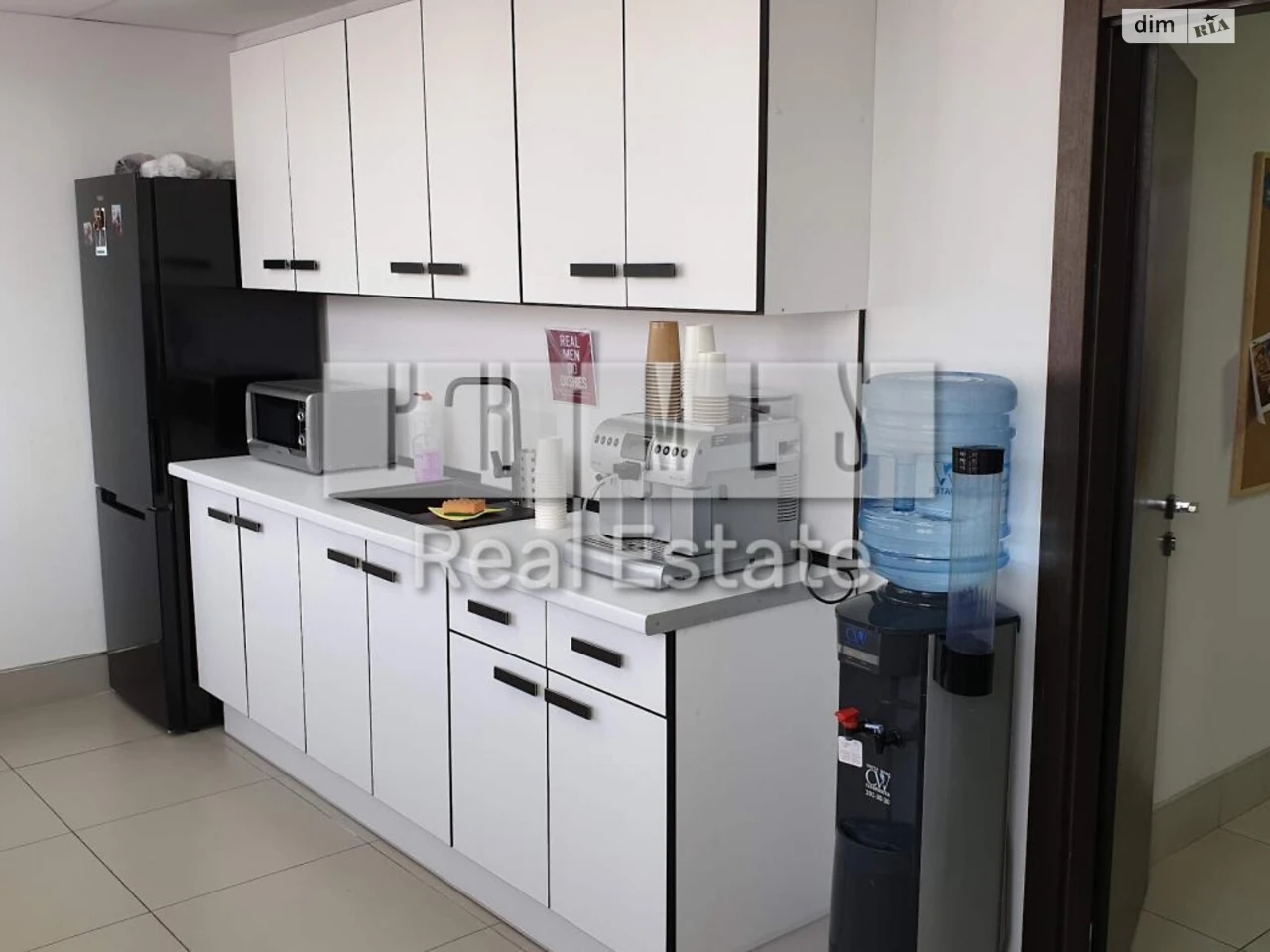 Long-Term Rental: Demievka Office Space