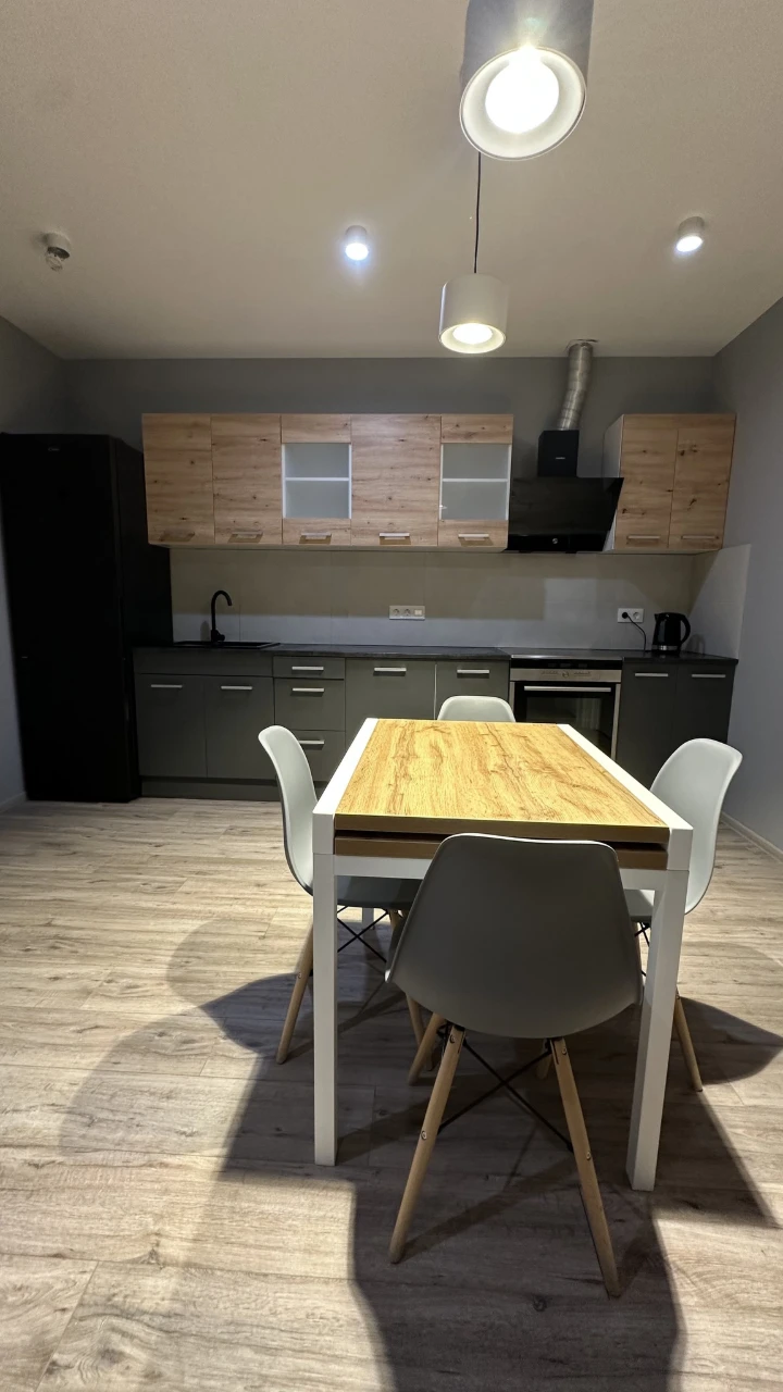 Сдам 2-комнатную квартиру 50 м², Ярослава Гашека