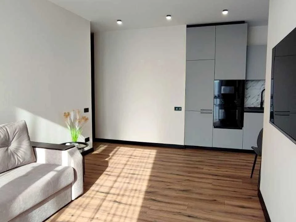 Apartment. Dnipro, Naberezhna Peremohy st.