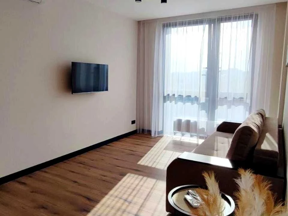 Apartment. Dnipro, Naberezhna Peremohy st.