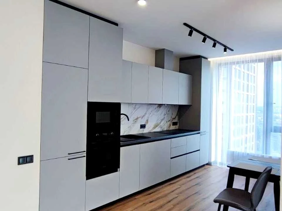 Apartment. Dnipro, Naberezhna Peremohy st.