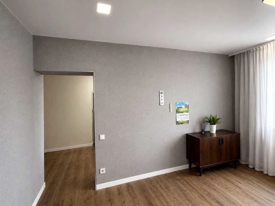 Apartment. Kharkiv, Newtona St.