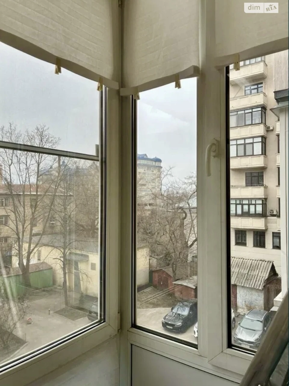 Продаж Квартира Поділ