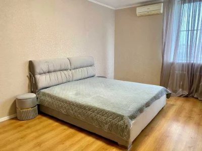 Квартира. Київ, проспект Миколи Бажана