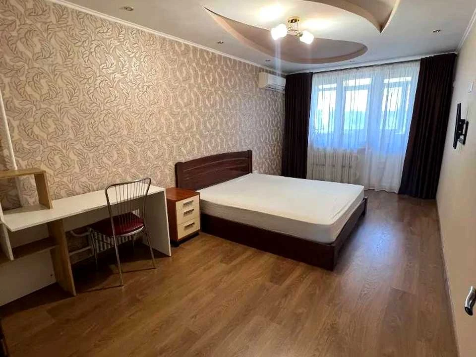 Квартира. Київ, Олега Мудрака вул.