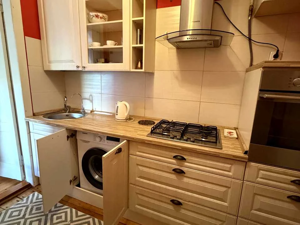 Квартира. Запоріжжя, Залізнична вулиця