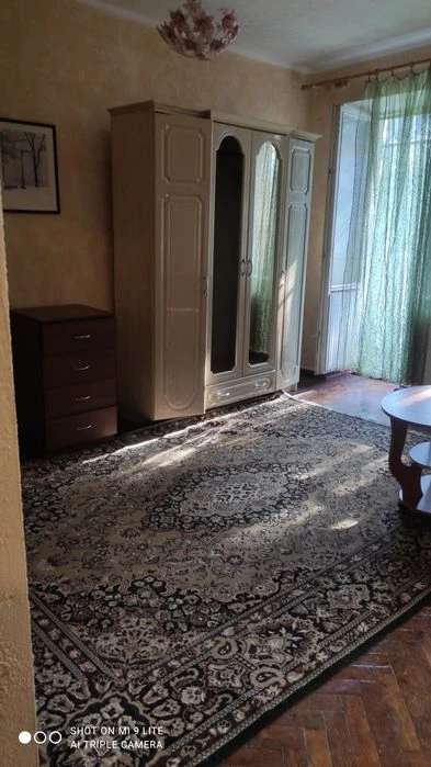 Selling a 1-bedroom apartment in a new building.