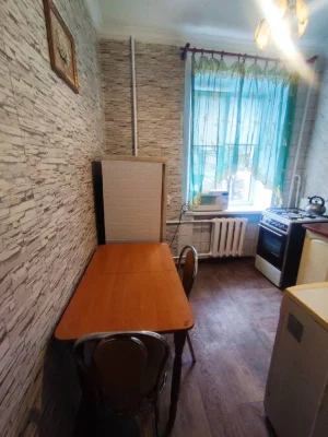 Selling a 1-bedroom apartment in a new building.