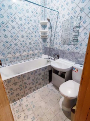 Selling a 1-bedroom apartment in a new building.