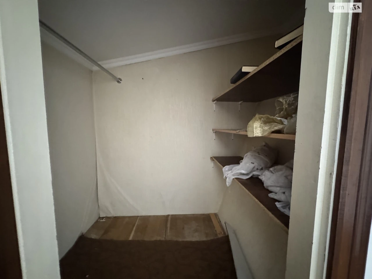 Apartment for Sale: New World