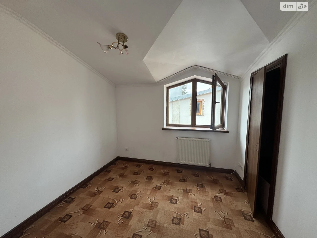 Apartment for Sale: New World