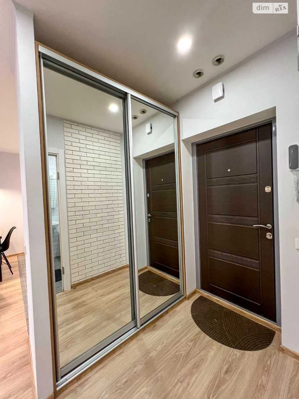 Apartment for Sale, Akademmists'ko