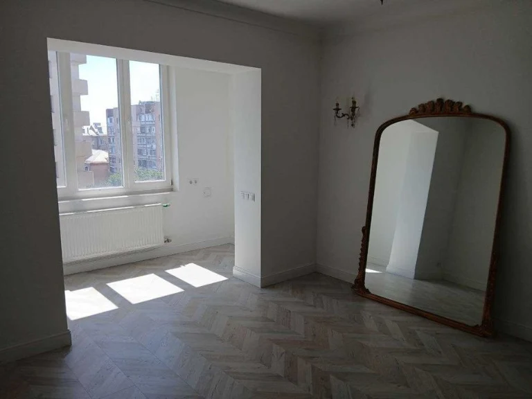 Sale of a 1-room studio apartment of 18 sq m in a new building
