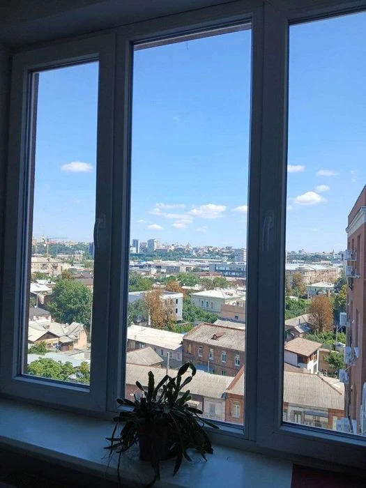Sale of a 1-room studio apartment of 18 sq m in a new building