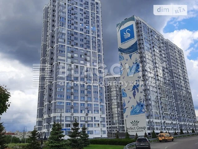 For sale 2-room apartment 75.3 sq. m. on Revutskoho St. 40 • ID 347