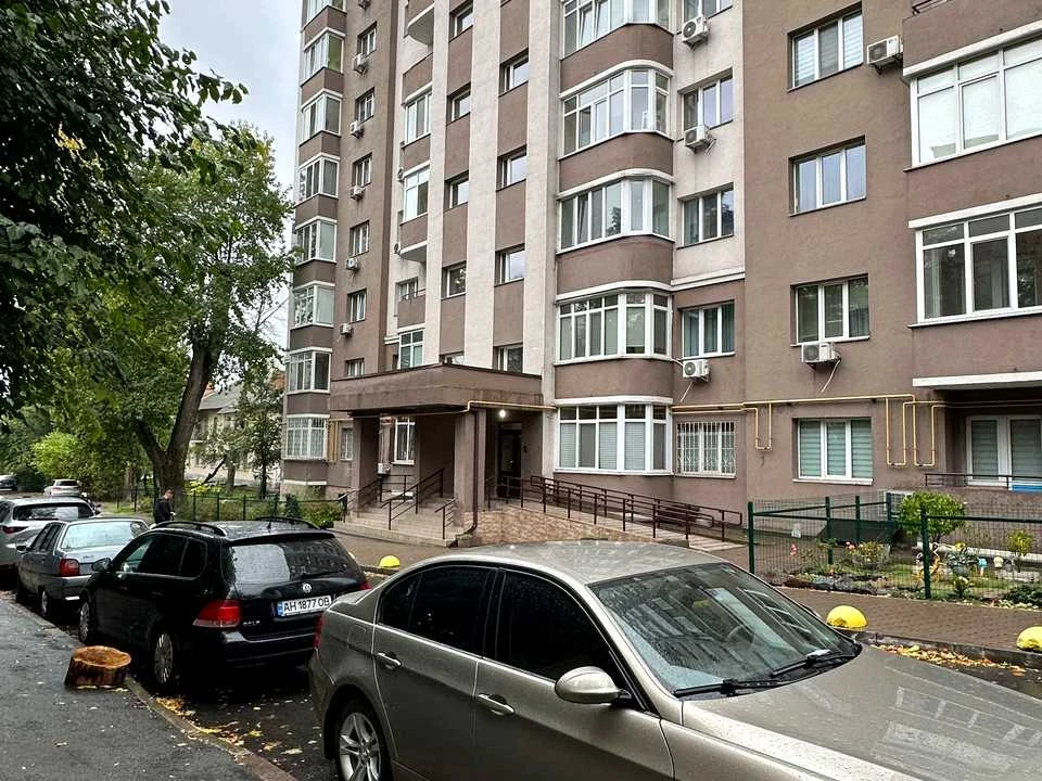 Квартира. Київ, Рея Бредбері вул.