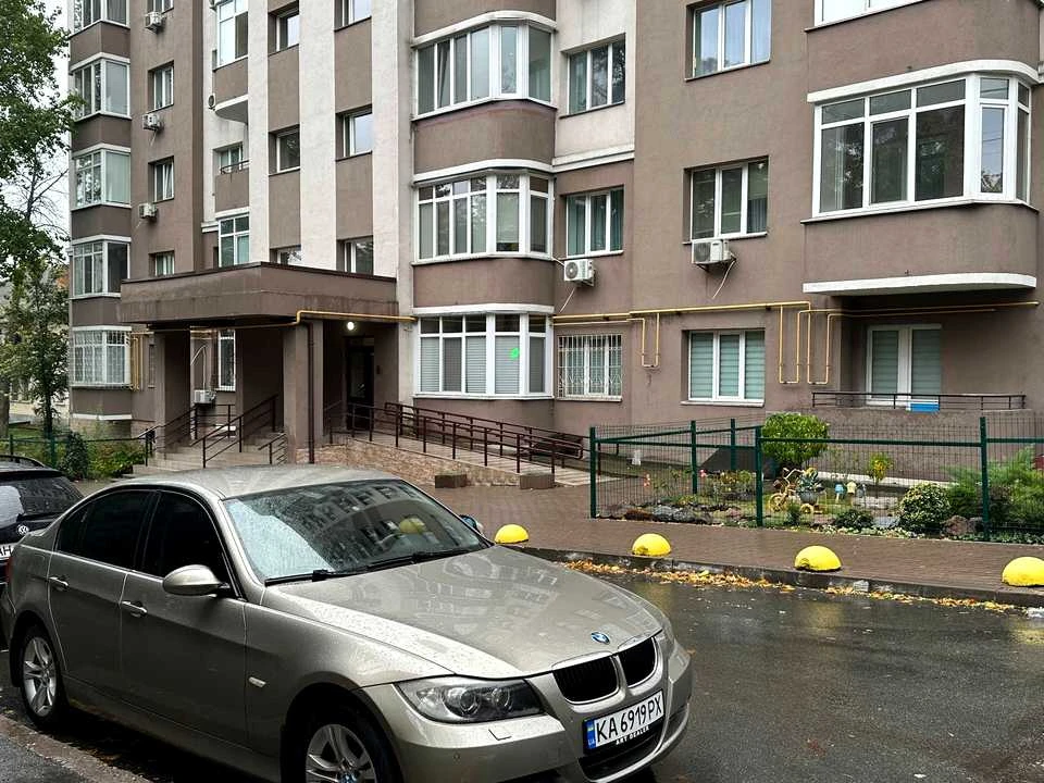 Квартира. Київ, Рея Бредбері вул.
