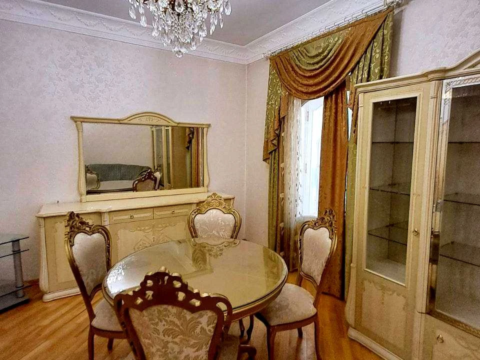Apartment. Michael Hrushevsky Street, Kyiv