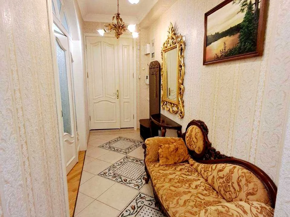 Apartment. Michael Hrushevsky Street, Kyiv