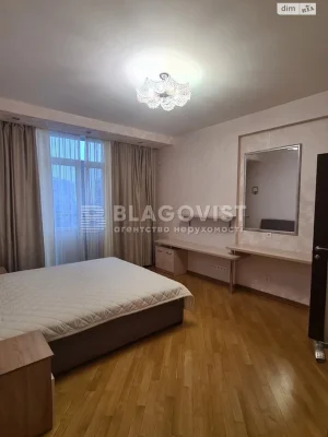 Продаж Квартири в Звіринці