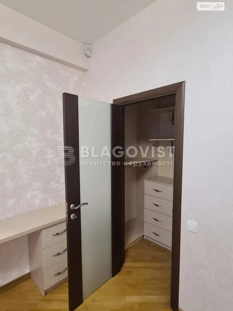 Продаж Квартири в Звіринці