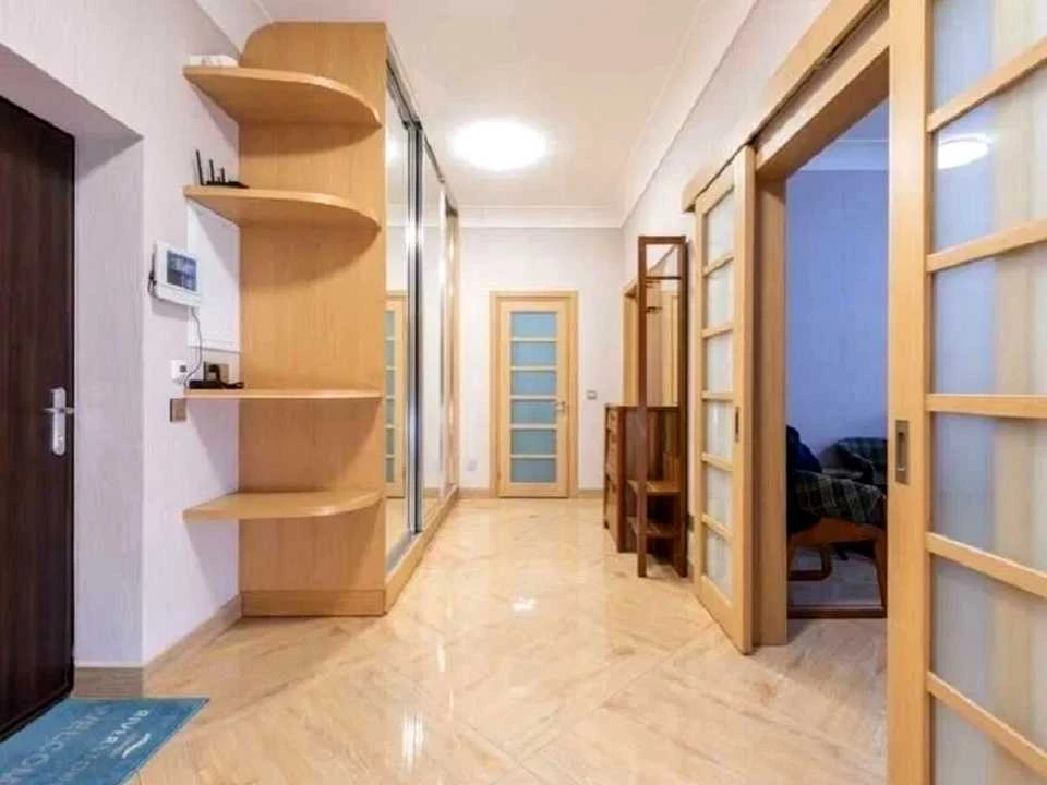 Квартира. Київ, Дніпровська набережна вул.