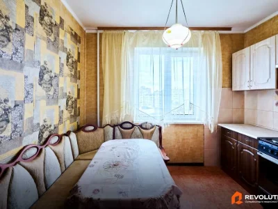 Квартира. Київ, Радунська вул.