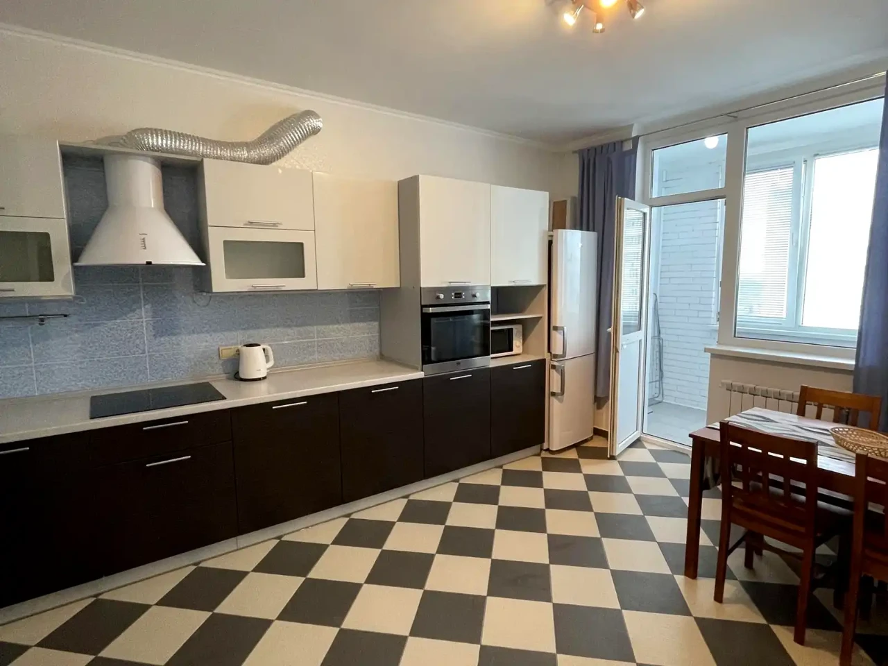 Rent 2-room apartment 78 m² on the 15th floor of a 25-story building.