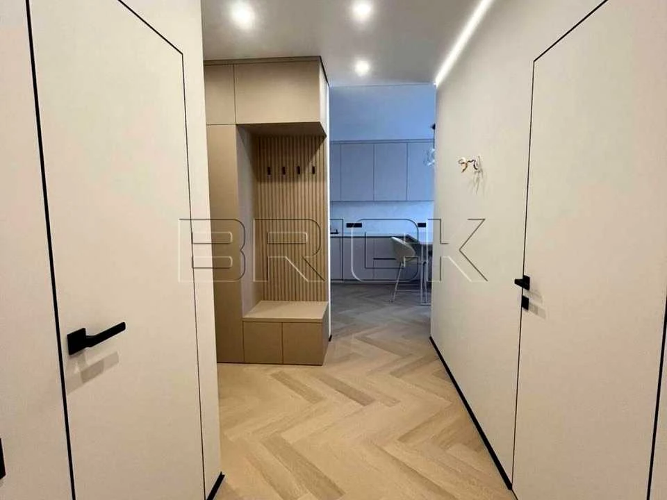 Квартира. Киев, улица Всеволода Змеинского