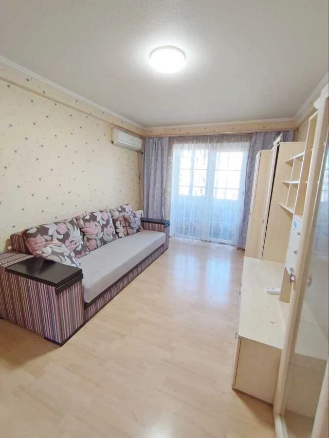 Продається трикімнатна квартира (63 м²) у Києві, Дніпровський район