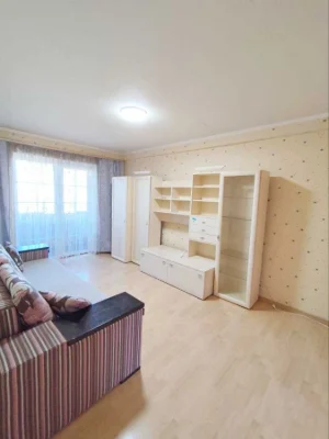 Продається трикімнатна квартира (63 м²) у Києві, Дніпровський район