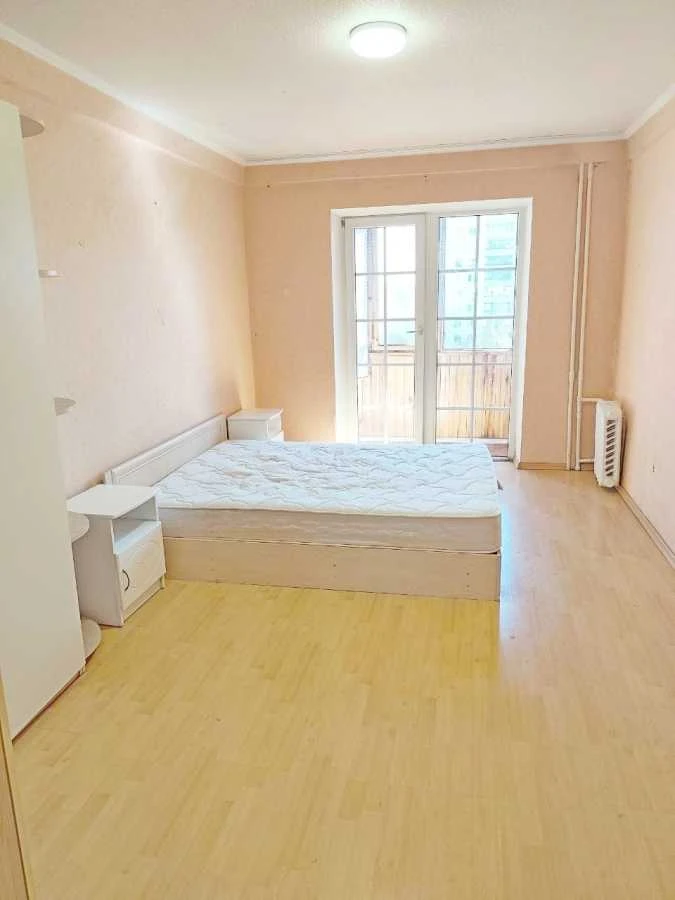Продається трикімнатна квартира (63 м²) у Києві, Дніпровський район