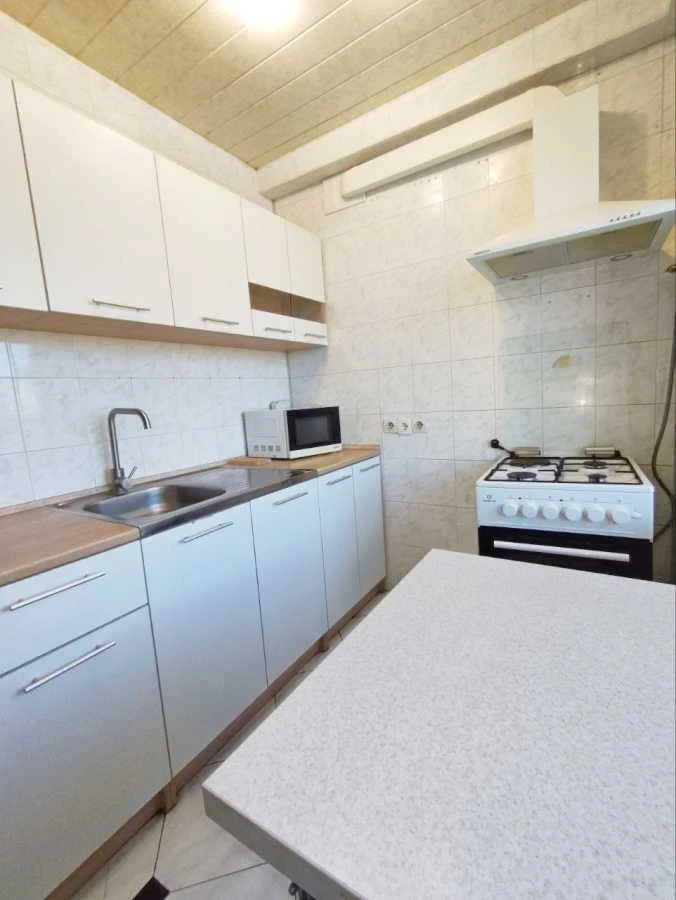 Продається трикімнатна квартира (63 м²) у Києві, Дніпровський район