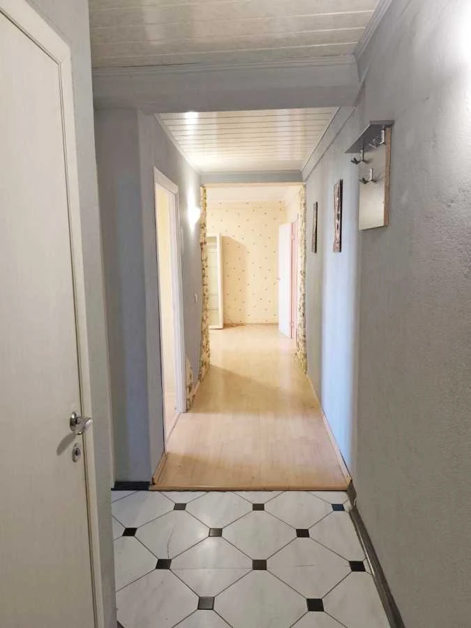 Продається трикімнатна квартира (63 м²) у Києві, Дніпровський район