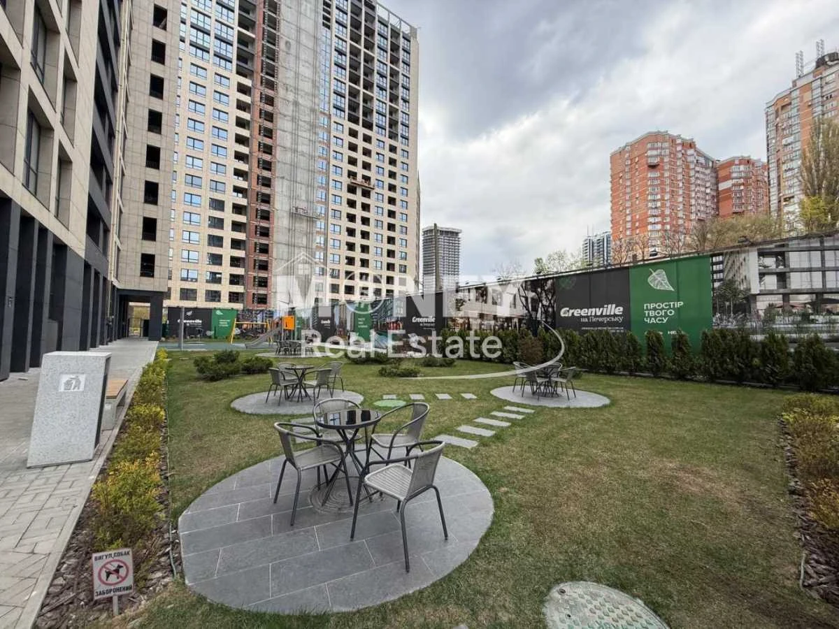Продам однокімнатну квартиру (60 м²) у Києві, Печерський рай