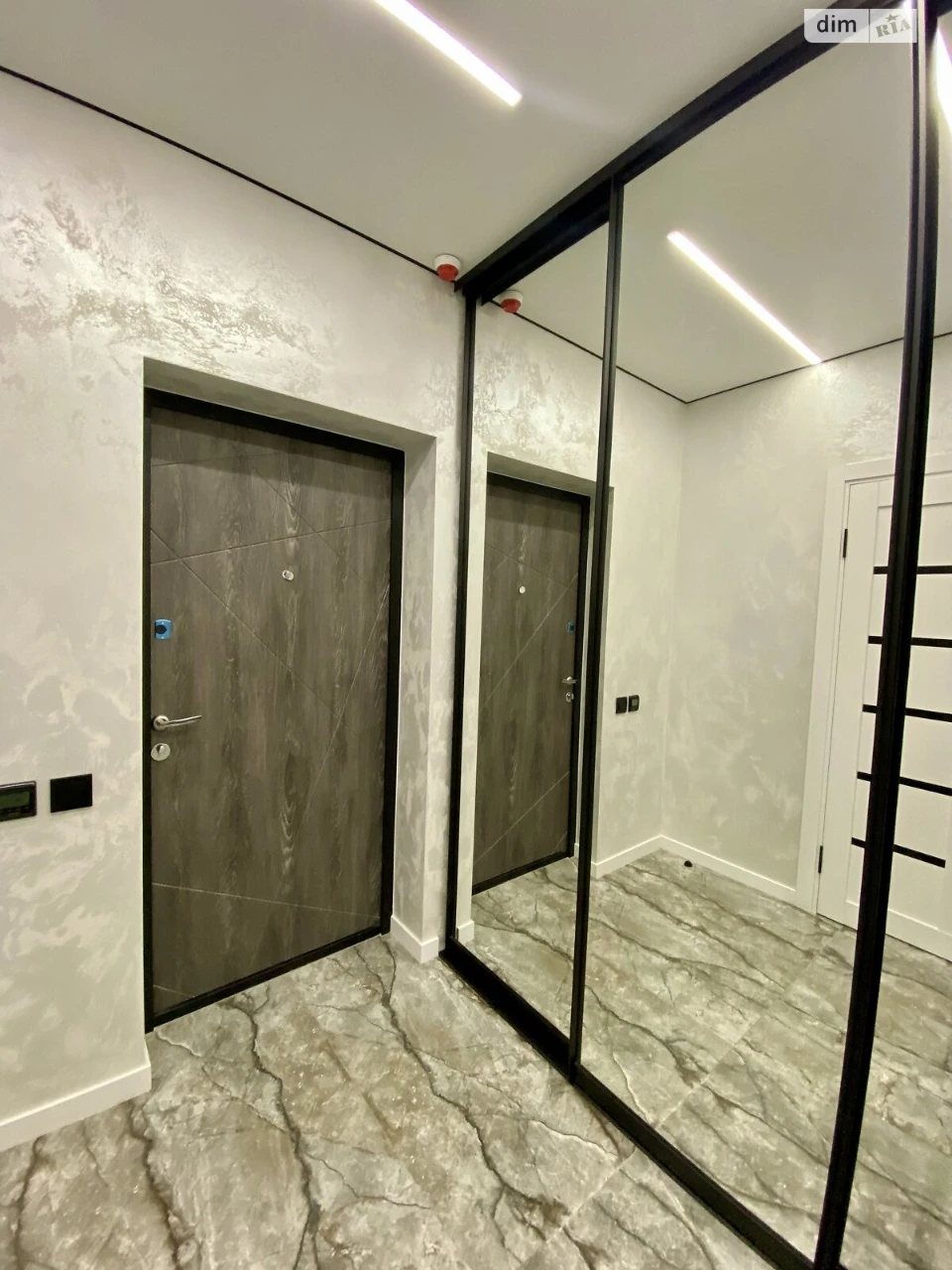 Long-Term Rental Apartment Near the Property