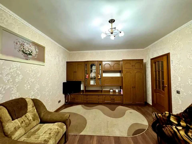 Apartment. Almatinskaya st., Kyiv