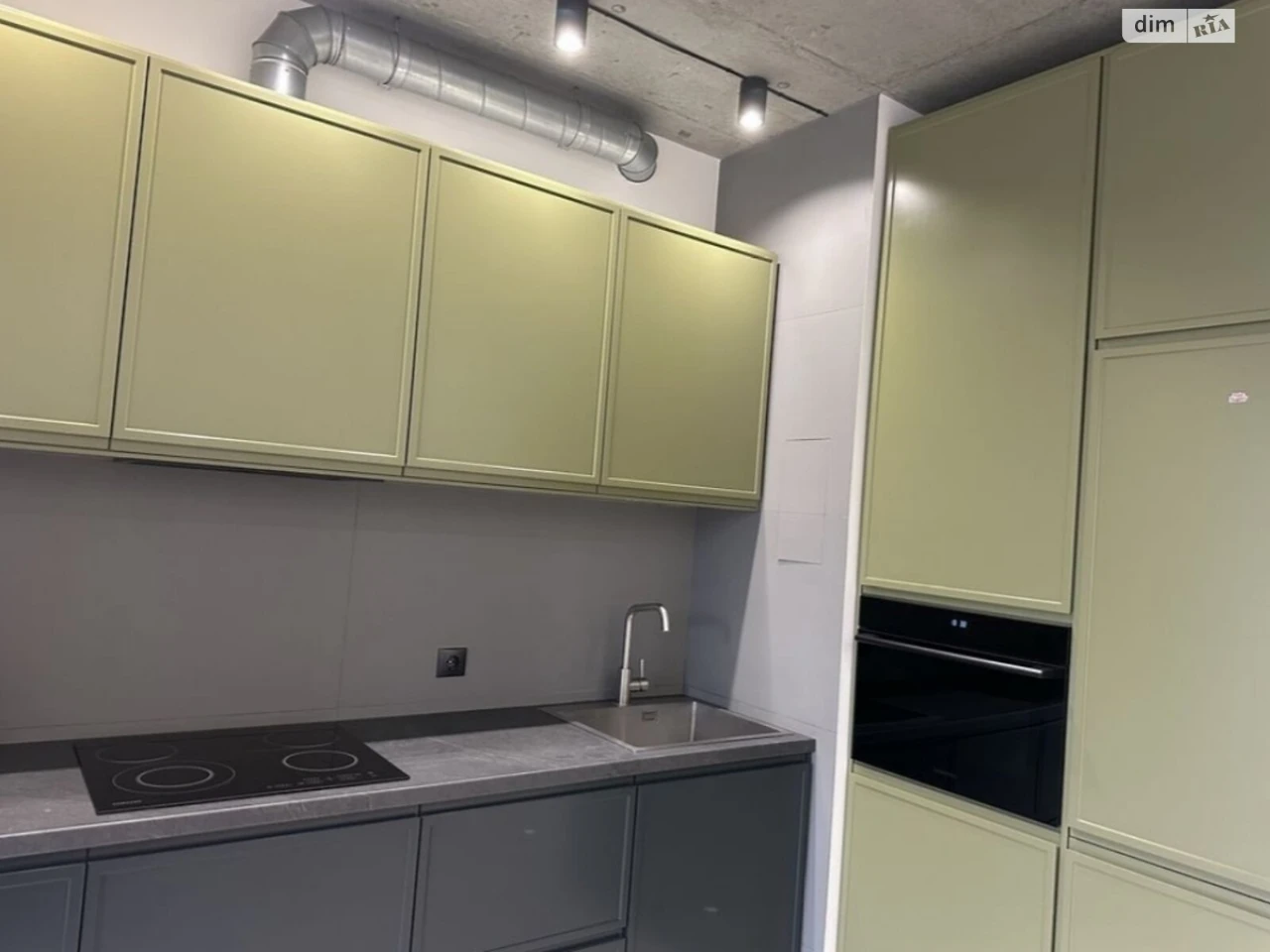 Long-Term Rent Studio Apartment, Holosiiv