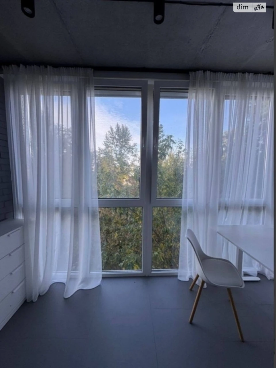 Long-Term Rent Studio Apartment, Holosiiv