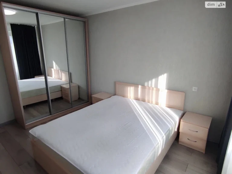 Long-Term Rental Apartment Dniprovsky