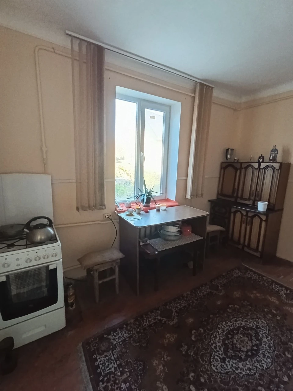 Терміново продам 1 км кварт в будинку з окремим входом!