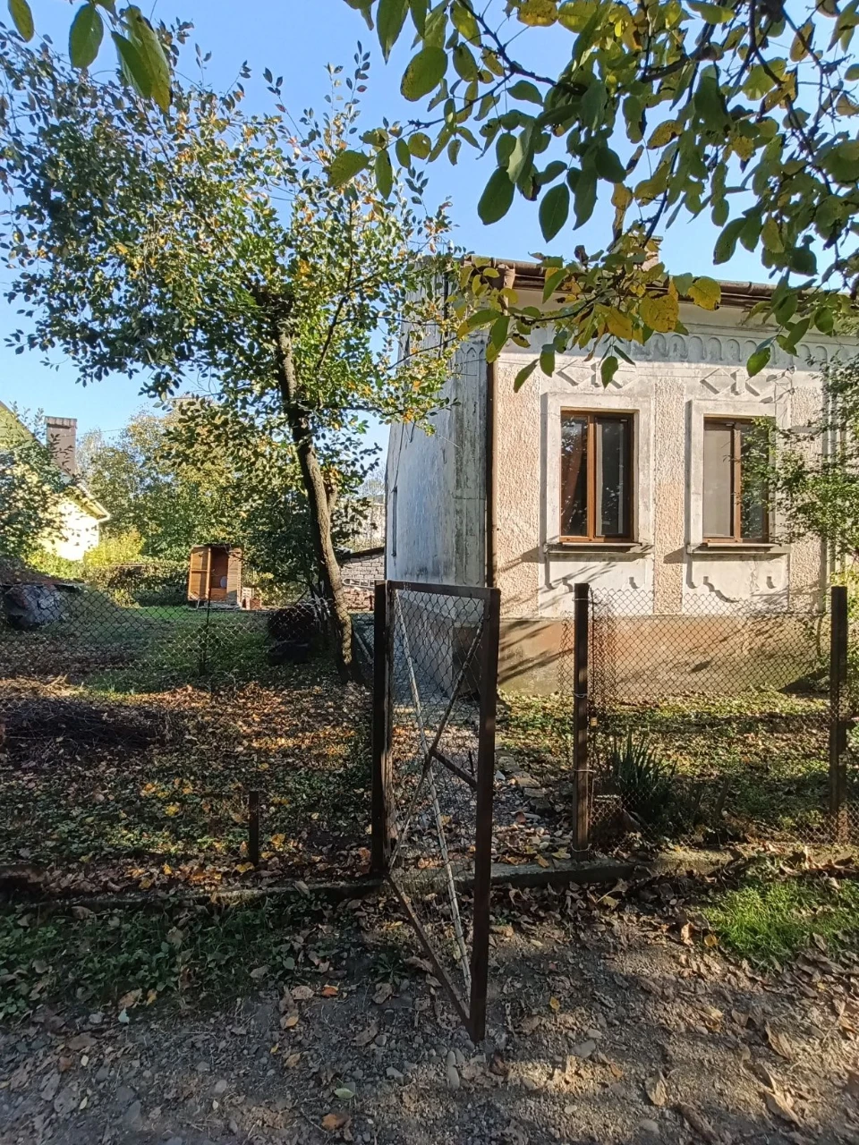 Терміново продам 1 км кварт в будинку з окремим входом!