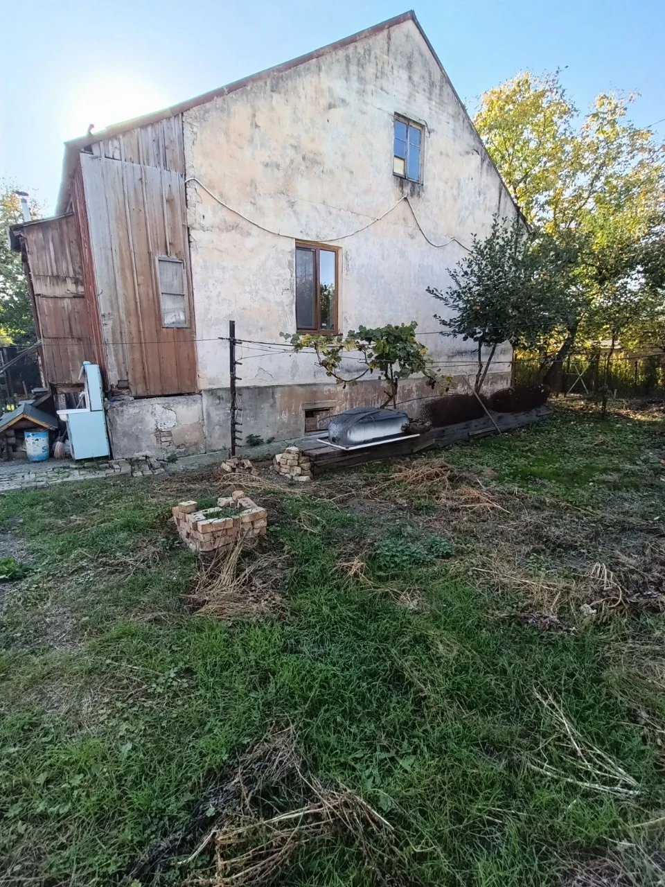 Терміново продам 1 км кварт в будинку з окремим входом!
