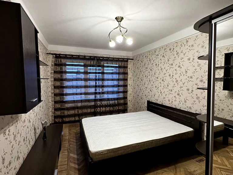 Квартира. Київ, Юності вул.