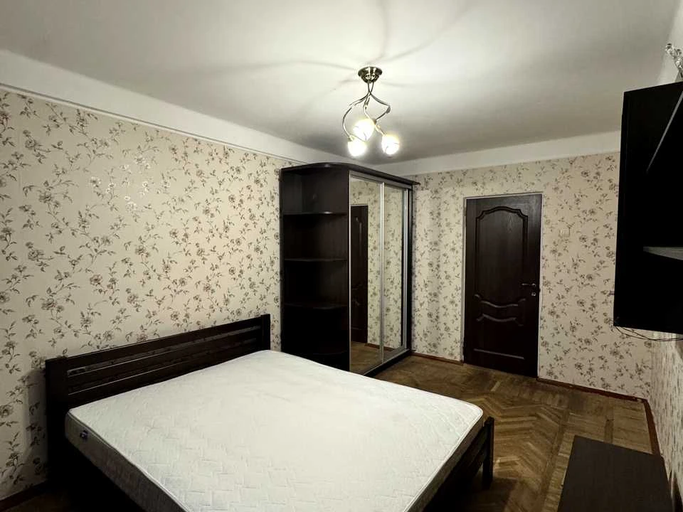 Apartment. Yunosti St., Kyiv