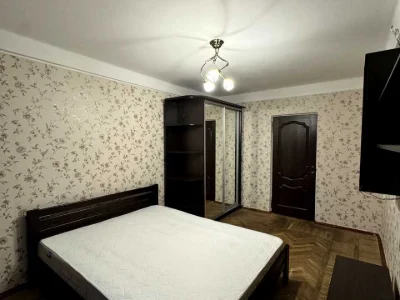 Apartment. Yunosti St., Kyiv