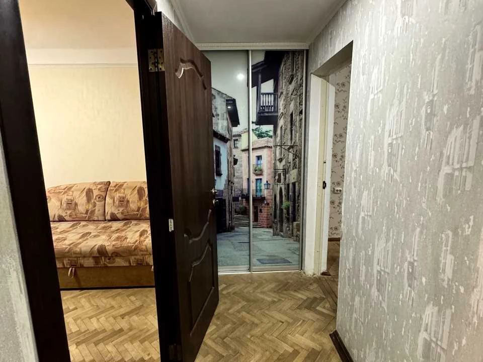 Apartment. Yunosti St., Kyiv