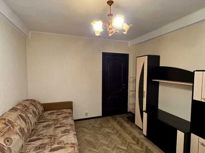 Apartment. Yunosti St., Kyiv